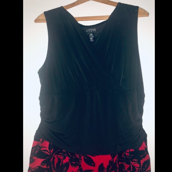 Sleeveless Black &Red Enfocus Dress - Picture 2 of 2